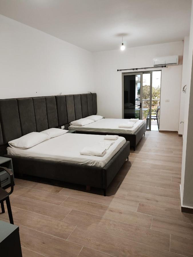 Petros Rooms Himarë Exterior foto