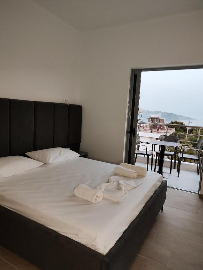Petros Rooms Himarë Exterior foto